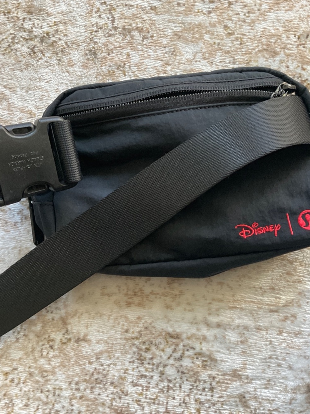 Disney LULULEMON Belt Bag 1L - Picture 4 of 4